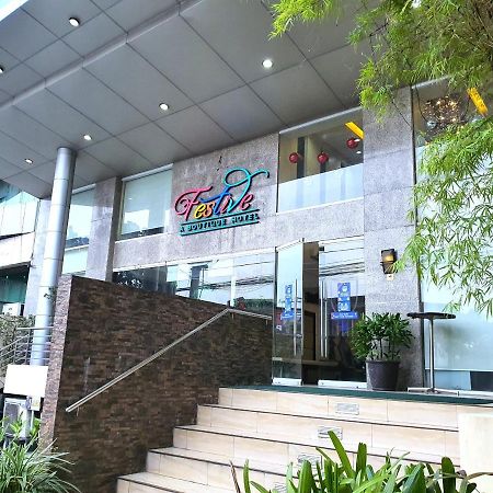 Festive Hotel Makati Paco Εξωτερικό φωτογραφία