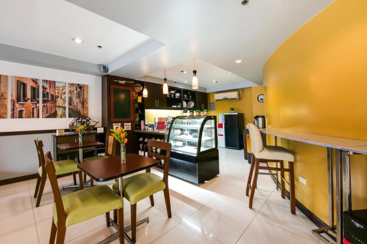 Festive Hotel Makati Paco Εξωτερικό φωτογραφία