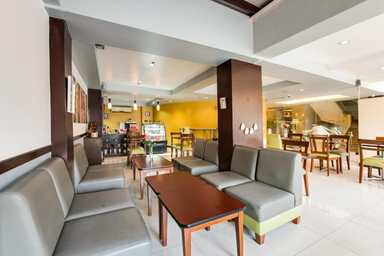 Festive Hotel Makati Paco Εξωτερικό φωτογραφία