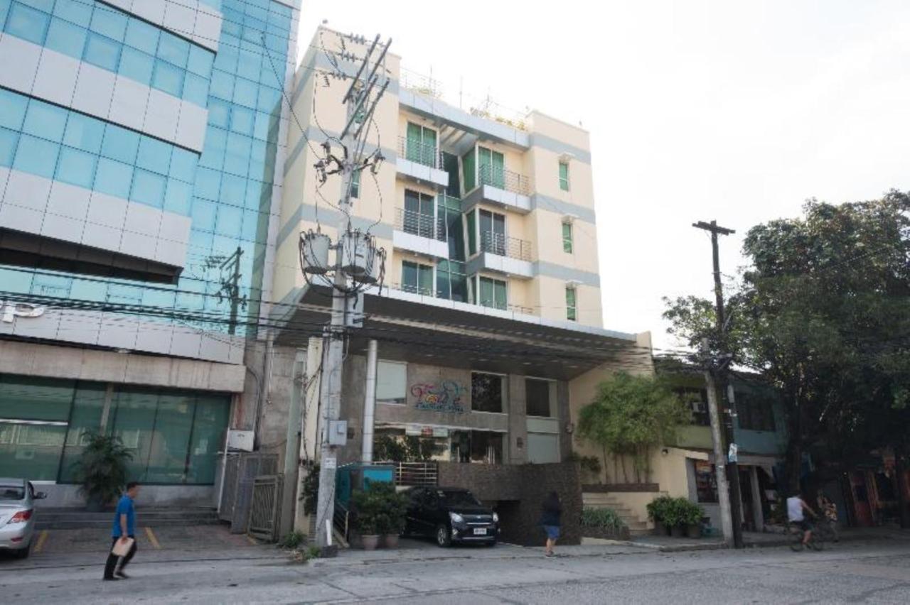 Festive Hotel Makati Paco Εξωτερικό φωτογραφία