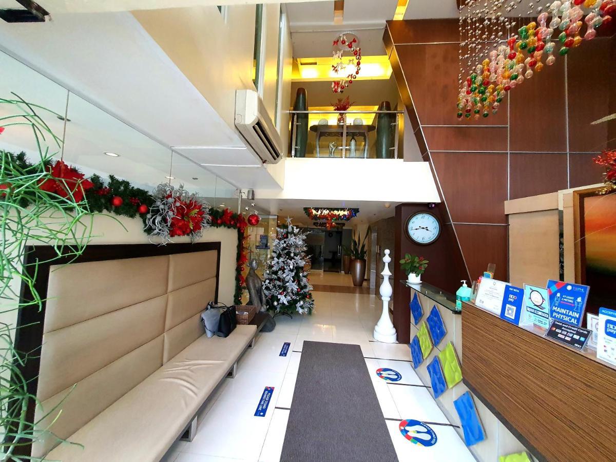 Festive Hotel Makati Paco Εξωτερικό φωτογραφία