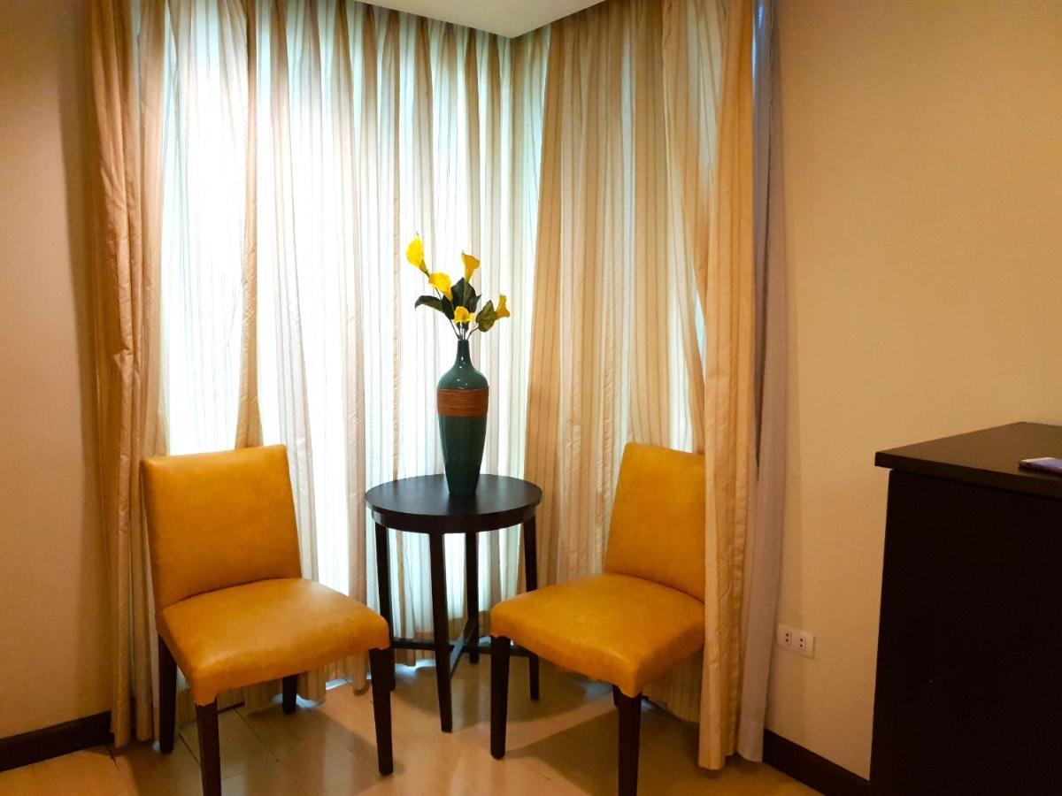 Festive Hotel Makati Paco Εξωτερικό φωτογραφία