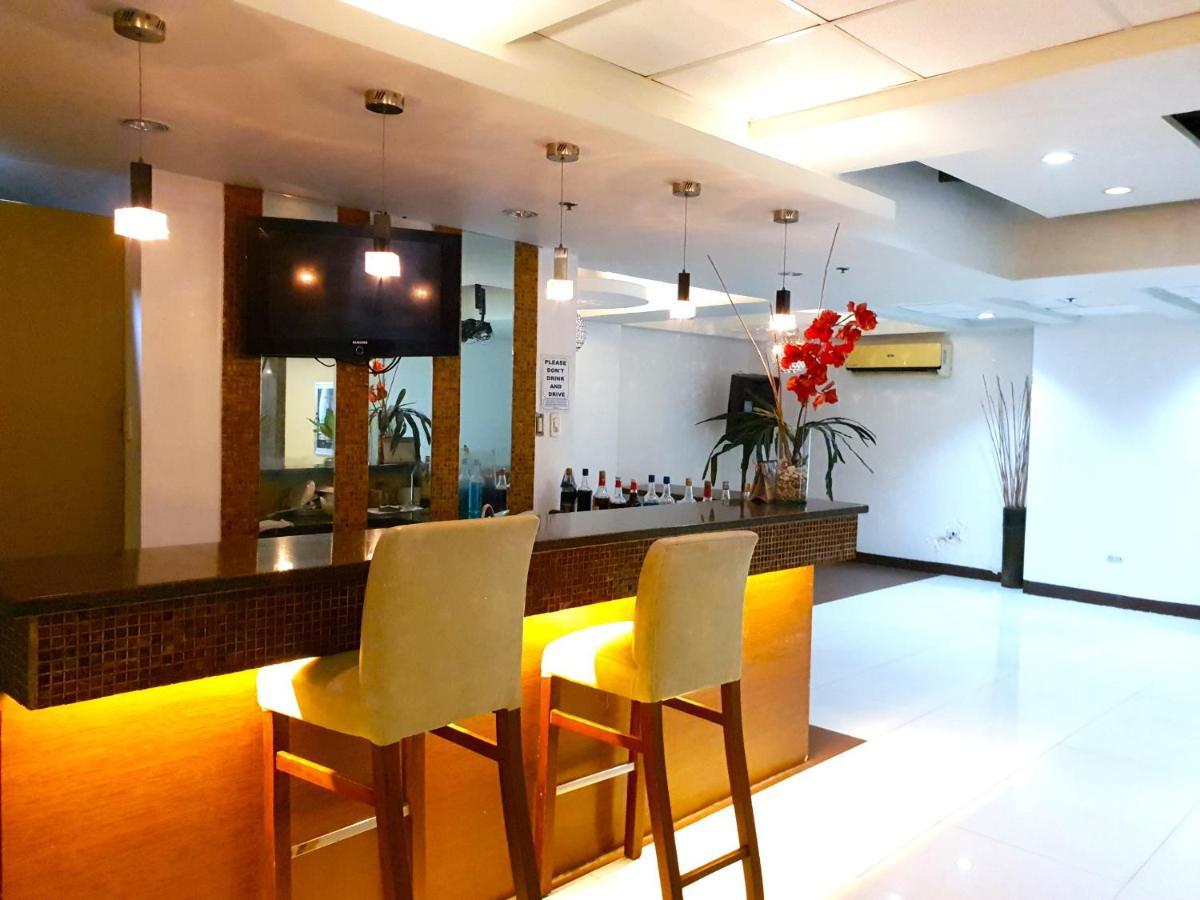 Festive Hotel Makati Paco Εξωτερικό φωτογραφία