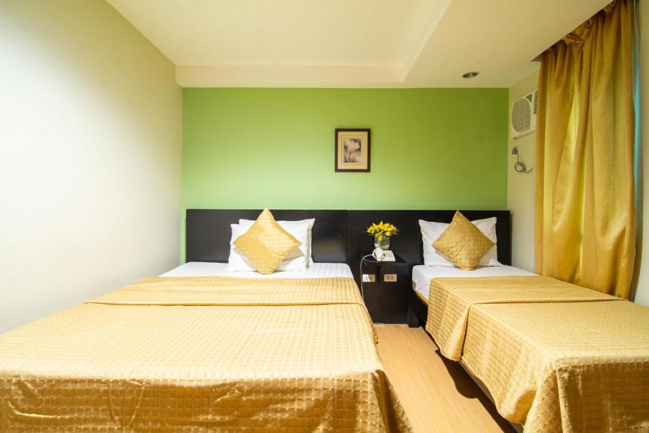 Festive Hotel Makati Paco Εξωτερικό φωτογραφία